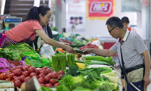 为刺激消费美国印钱补贴民众，中国是怎么做的