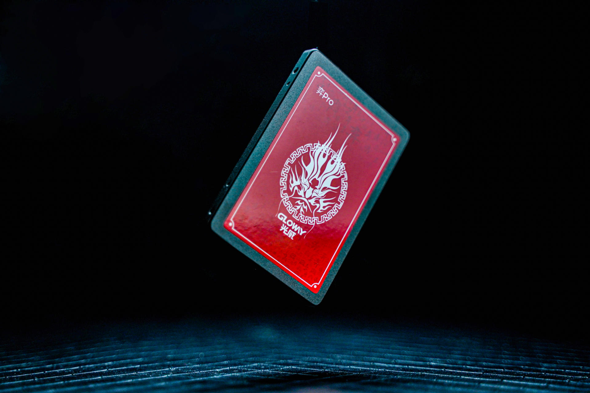 少不了的中国红体验光威弈系列Pro SATA SSD固态硬盘