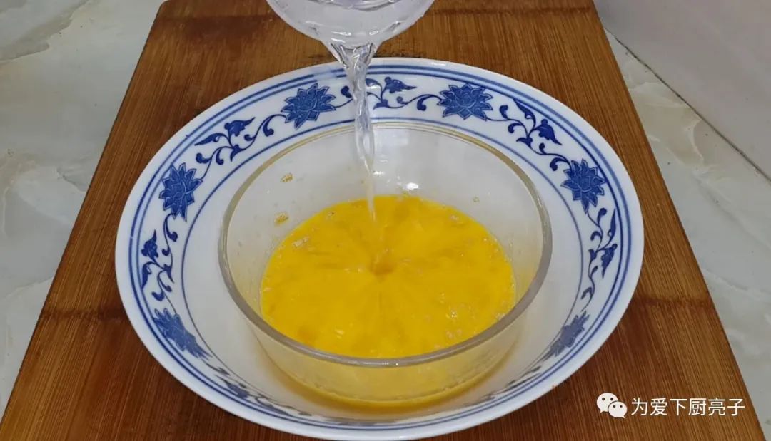 麵粉別炸油條了，鍋裡炸一炸，做出特色油炸酥，比麵包鬆軟又好吃
