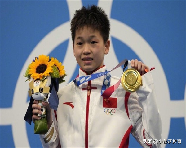 奥运冠军全红婵签名曝光，一笔一划可爱至极，引无数网友称赞