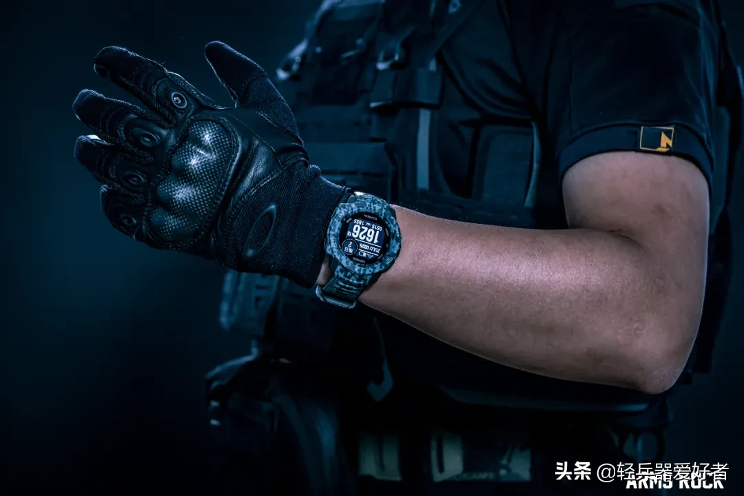 外型最正，性价比超高战术手表来了！佳明战术版手表如何搭配？