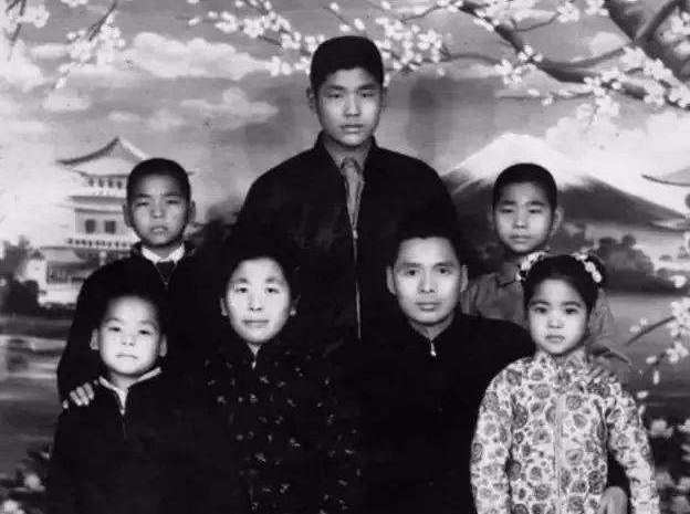 他是黄埔军校毕业的高材生，一生低调，女儿成