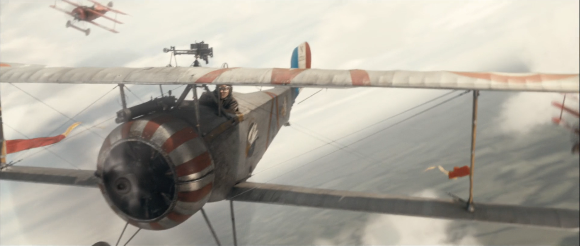 从《空战英豪》中的飞机看什么叫真正的空战电影