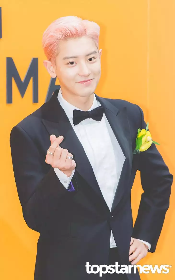 EXO灿烈唱歌原来也这么好听?婚礼祝歌表演影片被韩网疯传