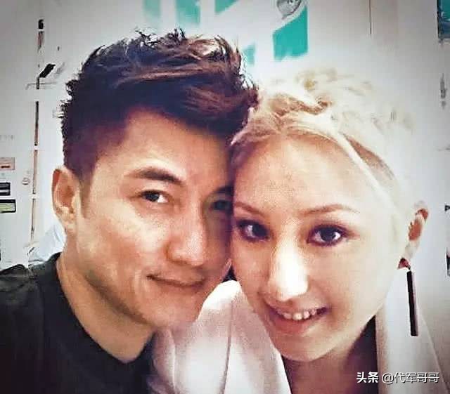 他抛弃相爱10年发妻，恋上赌王女儿却被抛弃，如今43岁再婚很幸福