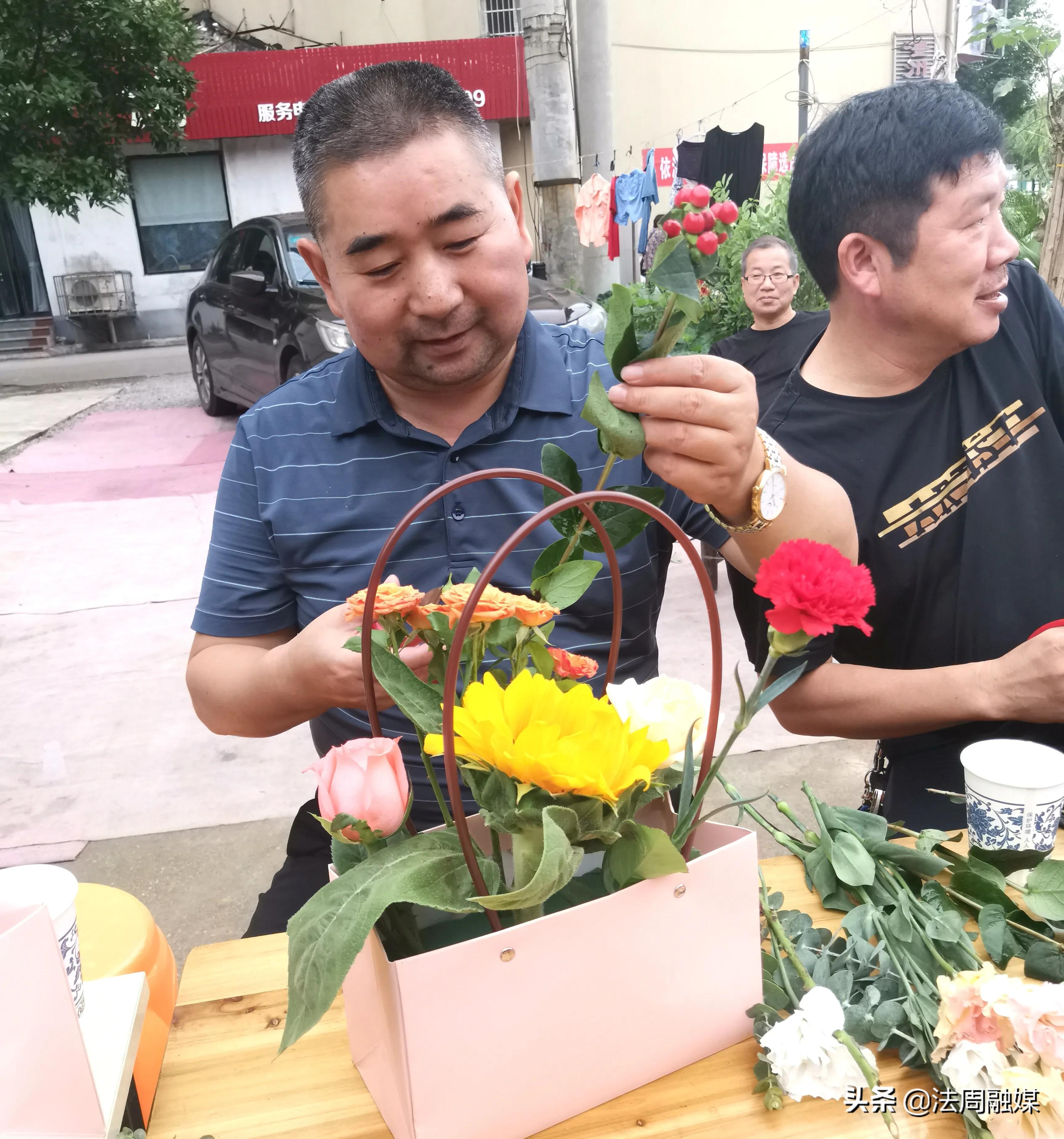 澧县农经站组织开展七夕主题插花活动