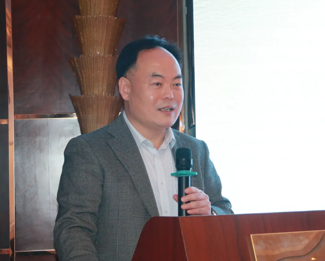 中心主任叶欣教授,山东省肿瘤医院消化内科一病区科主任李长征教授