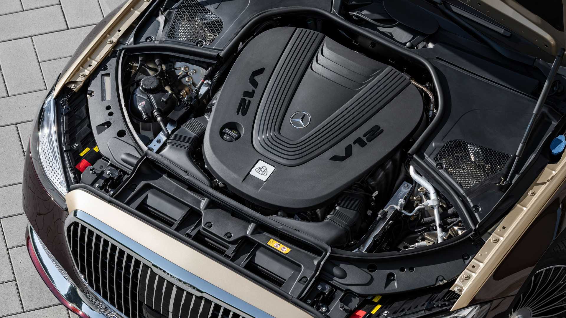 V12发动机+四驱 全新迈巴赫S680发布 低调奢华