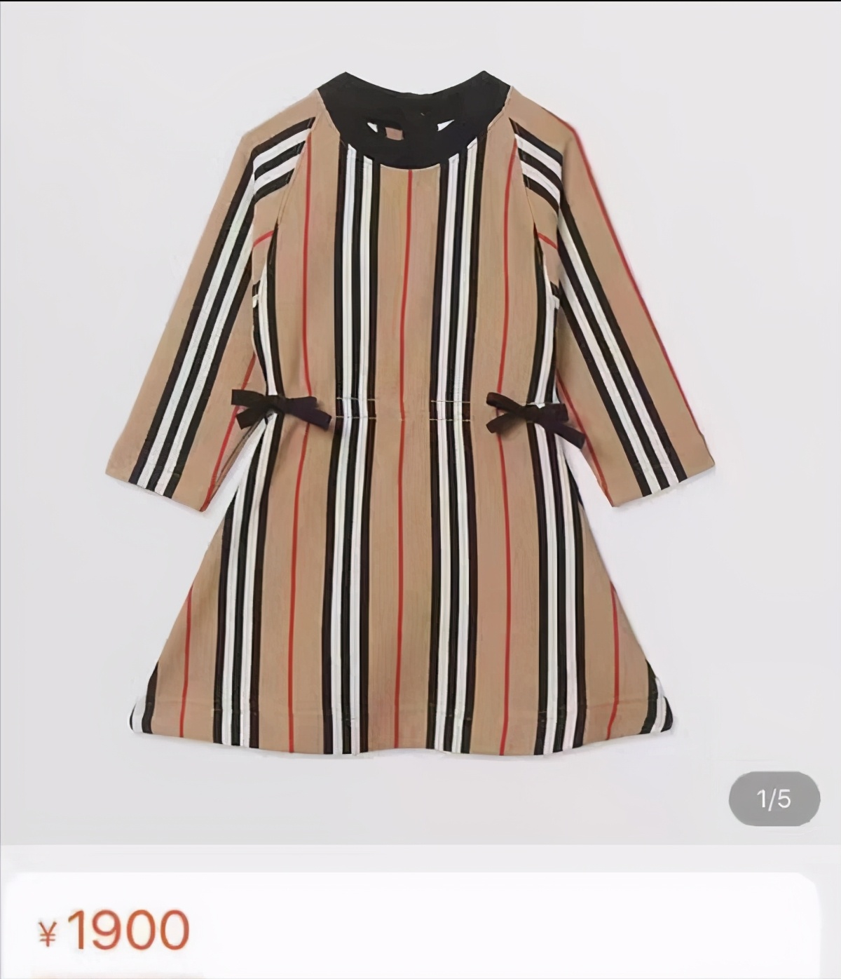 撒贝宁一家四口罕同框！怀抱1岁龙凤胎儿子，女儿走路腿似小萝卜