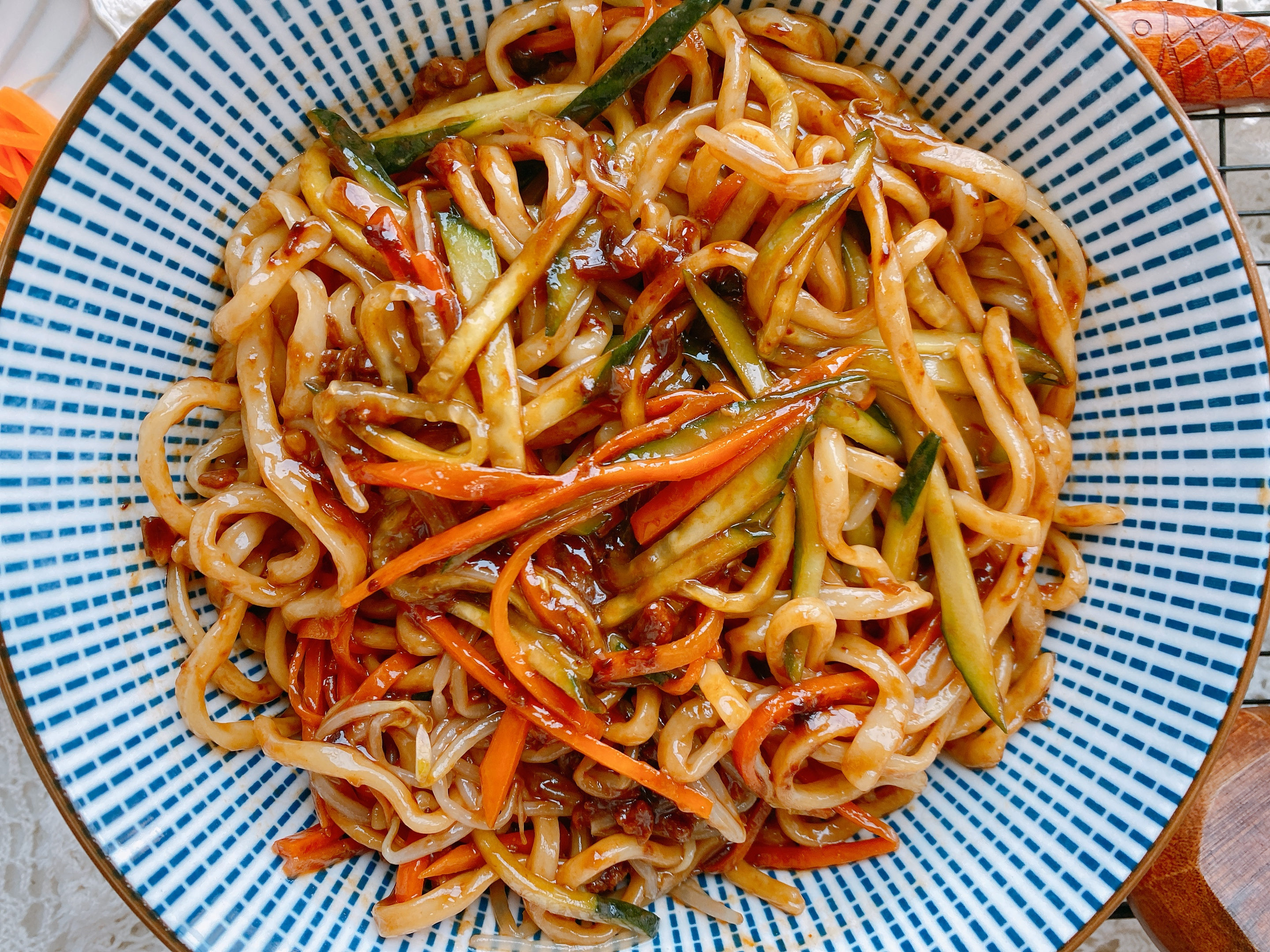 炸醬麵香不香，醬是關鍵，3種醬料不加一滴水，做法簡單醬香濃郁