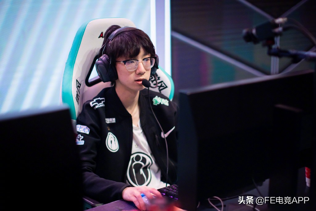 4 emperor hit out once more! IG changes a sapphire blue reserve, FPX and LNG engage in a battle are hit wild into the key