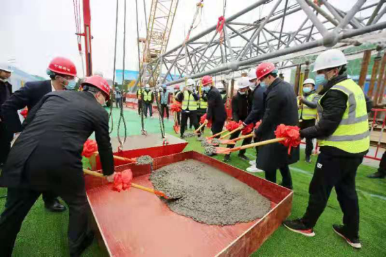 大运会剧院项目封顶 成都大运会进入倒计时