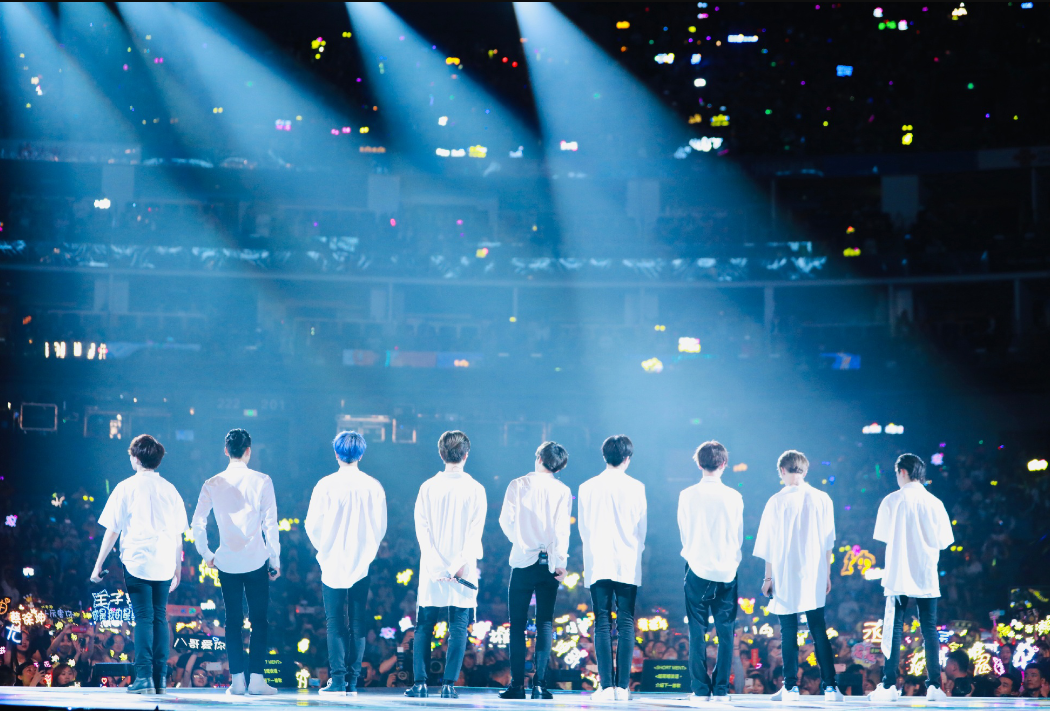 范丞丞小鬼同框，蔡徐坤表示操碎心，限定团不