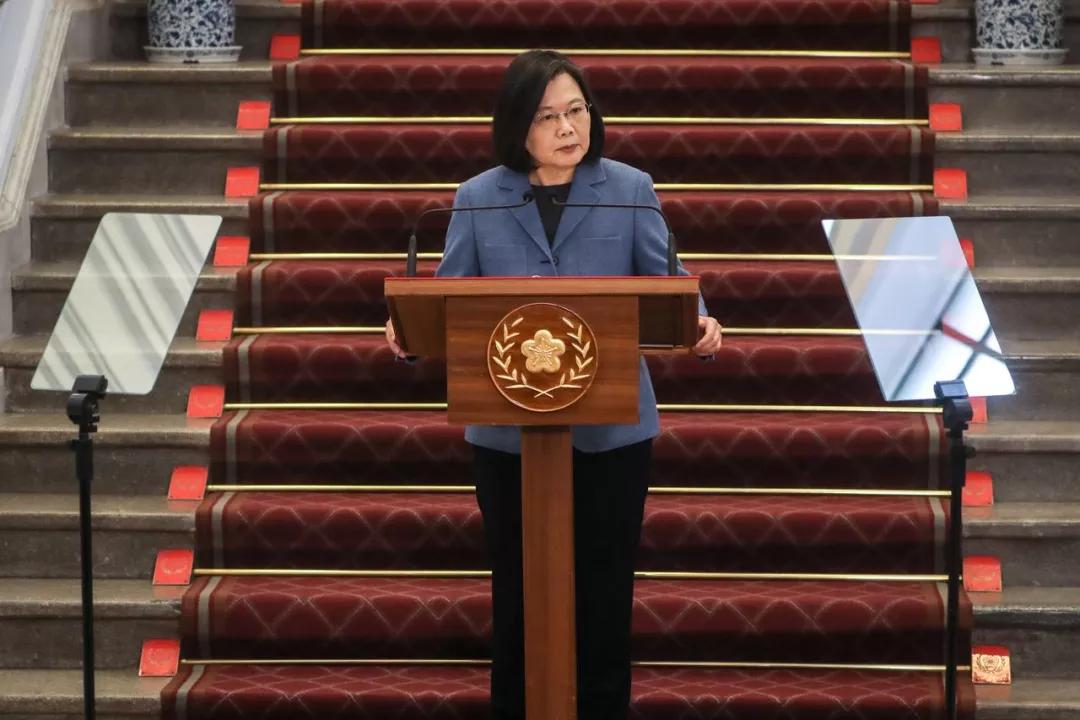 蔡英文的�媚眼�預示今年兩岸三場惡戰，台獨�修憲�陰謀已流出