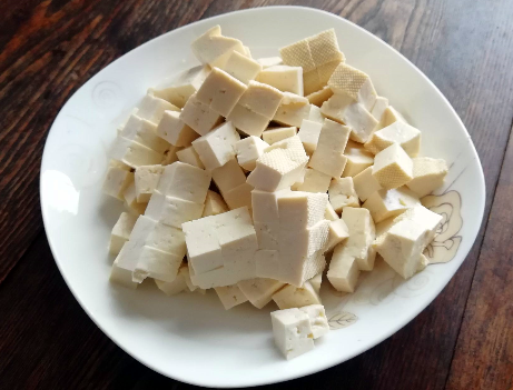 图片[2]-麻婆豆腐包子的做法： 香辣入味软嫩多汁-起舞食谱网