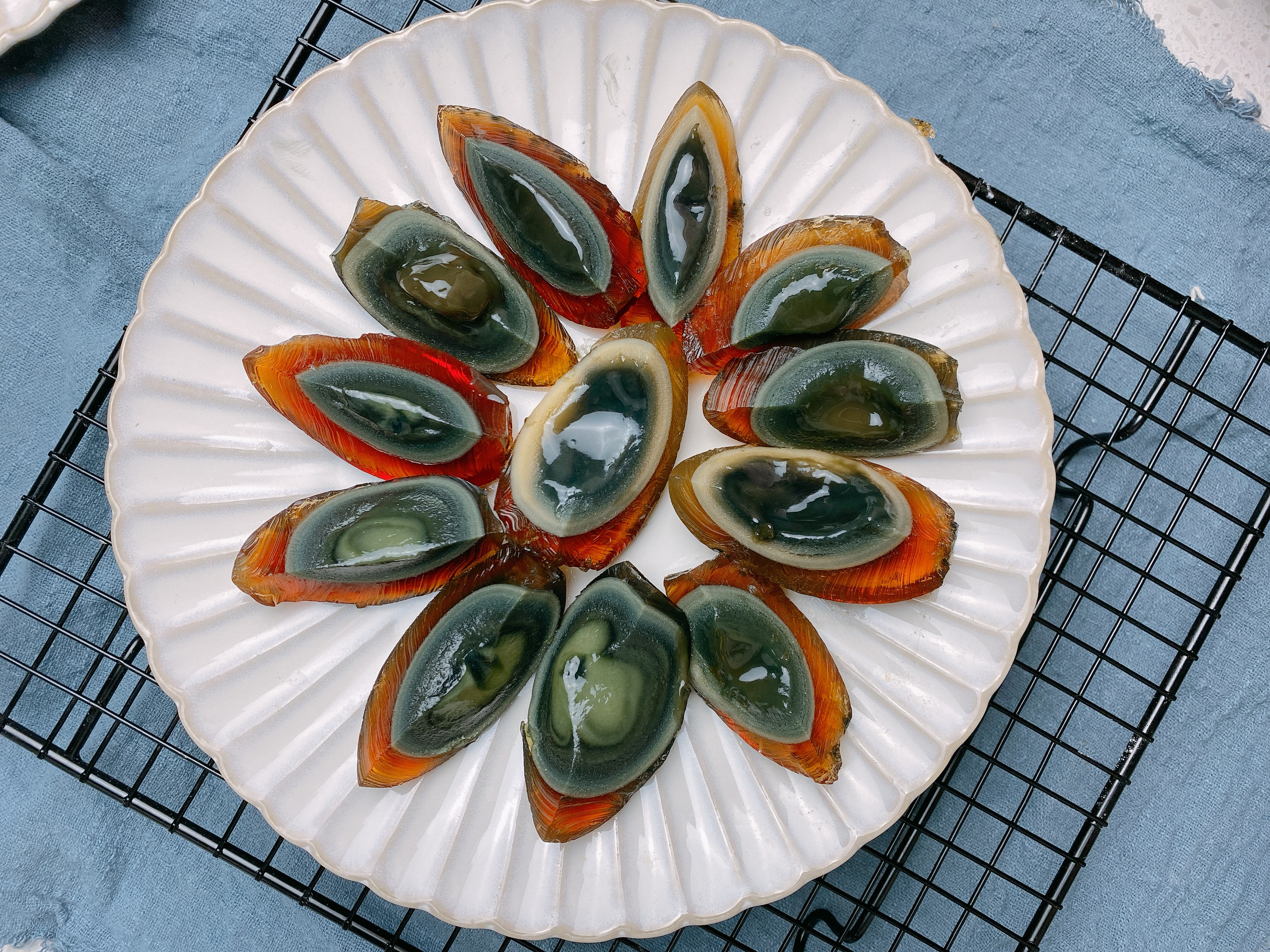 過年必備涼菜之涼拌皮蛋，多加3味調料，皮蛋不腥不澀，開胃爽口