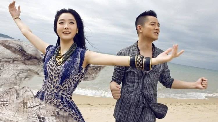 凤凰传奇的接班人，一场车祸从兄妹变成夫妻，