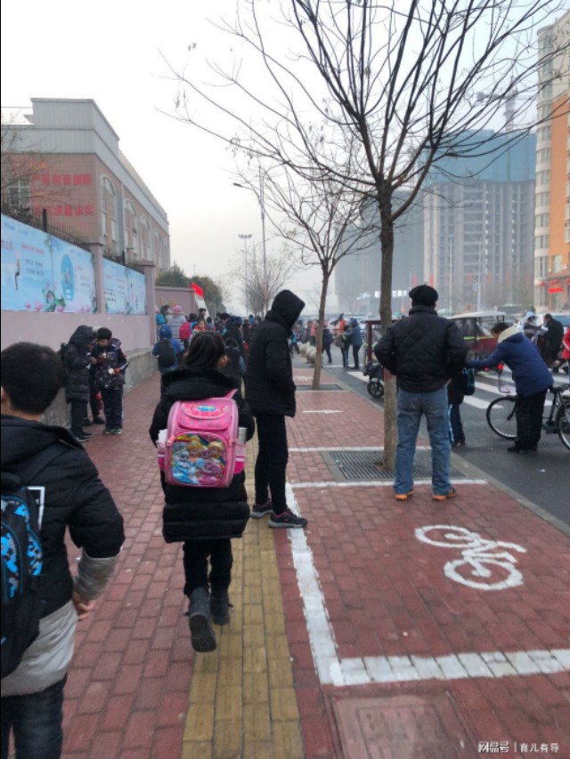 十三，十四，十五岁的孩孑这样引导可以渡过判逆期