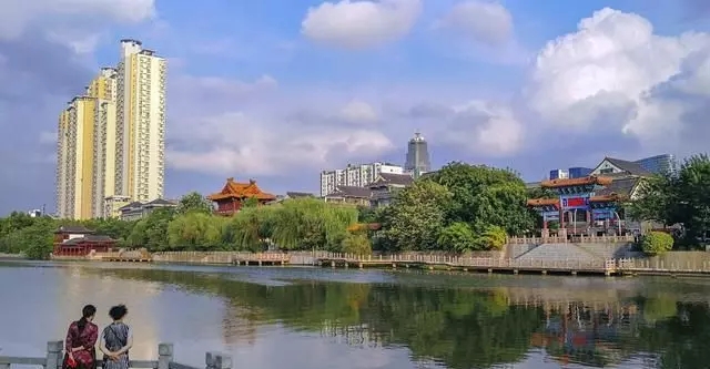 苏北经济最强的城市，GDP突破7000亿元，未来有可能晋升新一线