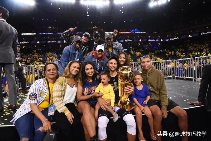 心疼库里！33年婚姻结束，库里父母申请离婚