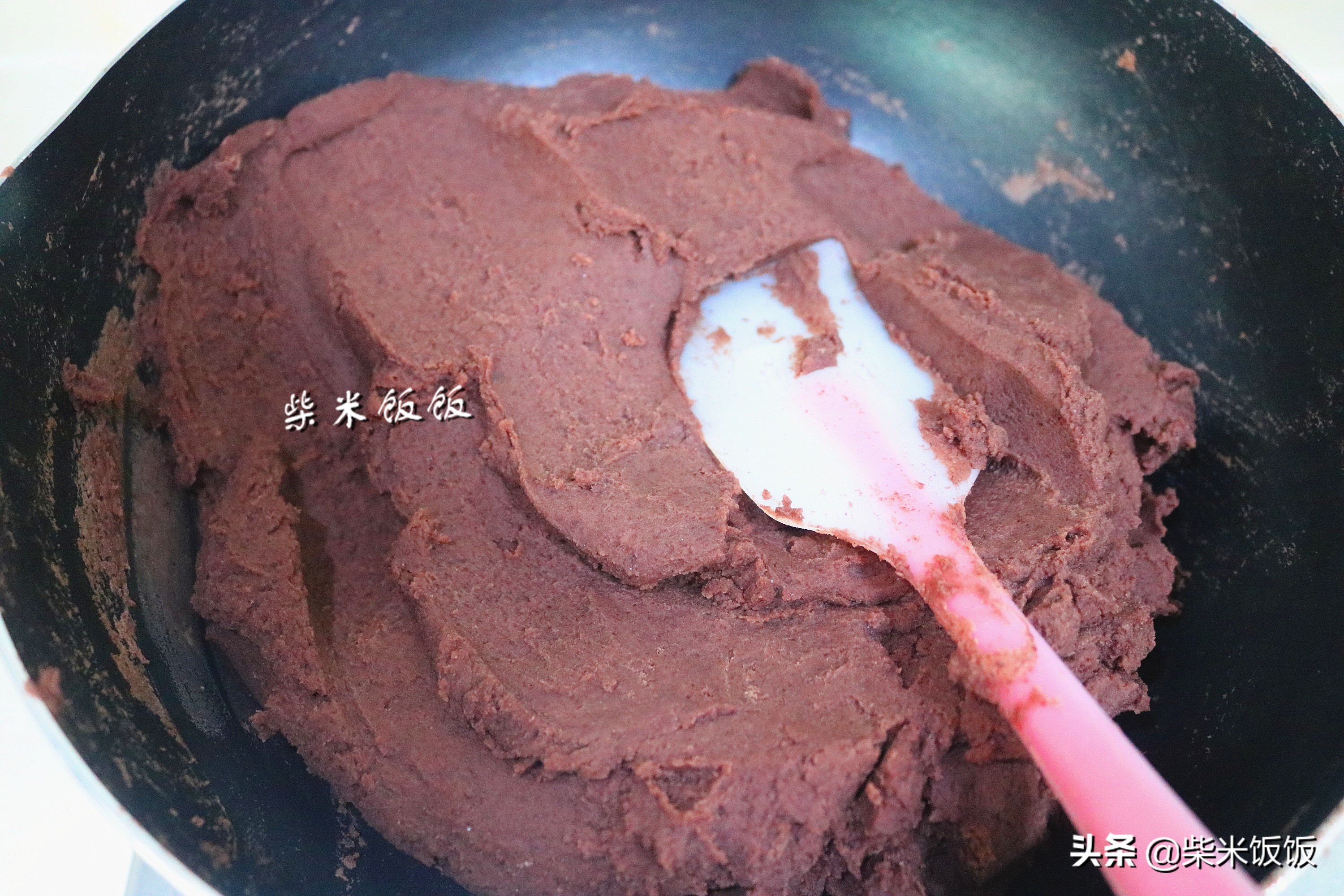 春節蒸豆包，別買豆沙餡了，自己在家做，又香又甜比買的好吃