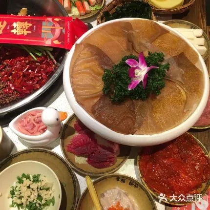 成都东大街这条人气爆棚的美食街！排队几个小时也不忍错过？