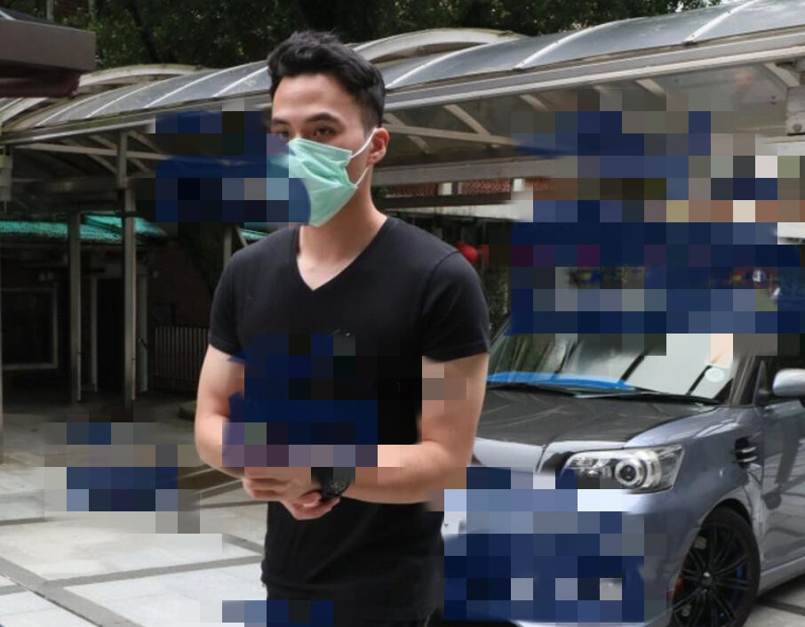 赌王去世头七家属请高僧做法事，四房集体现身