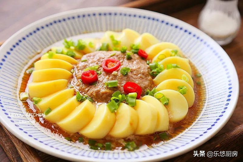 滑嫩多汁，不用炒、不用闻油烟，蒸一蒸就可以的夏日简单菜