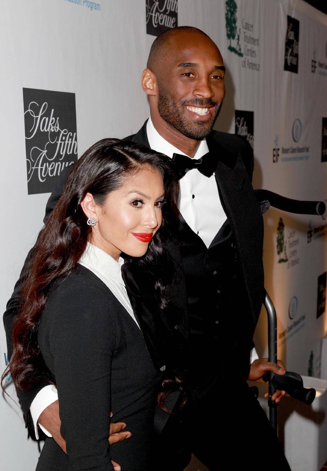 生日|科比42岁生日快乐！瓦妮莎晒照为科比庆生 感慨宁愿自己先离世引粉丝泪奔