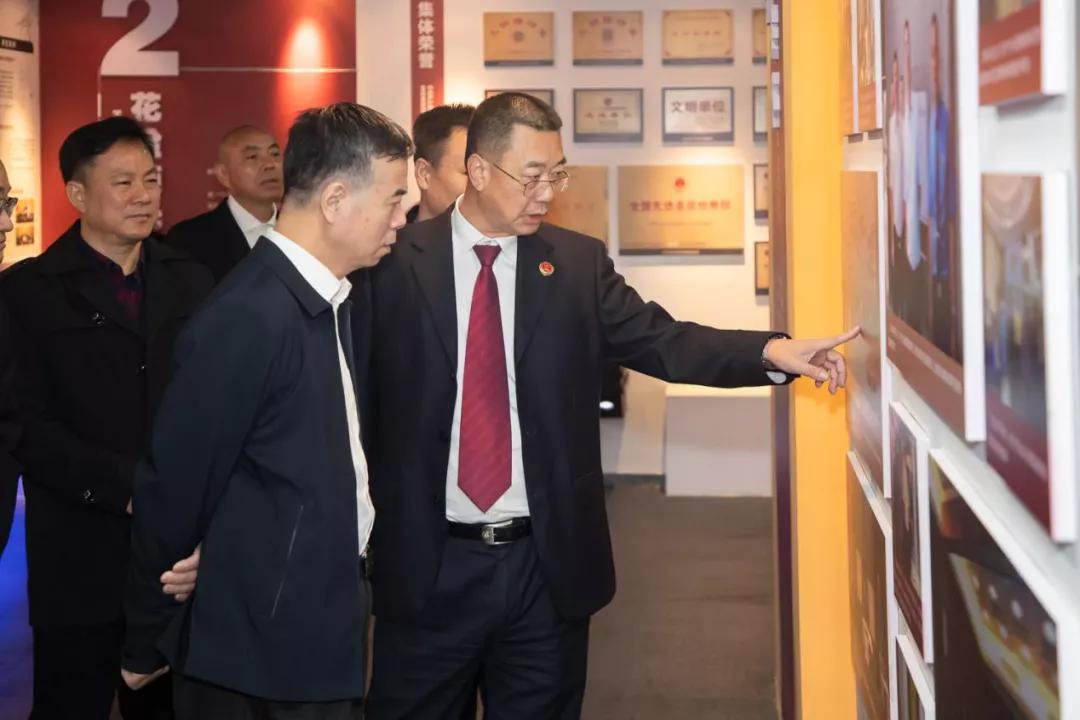 参加挂牌仪式的还有市委政法委副书记,一级巡视员丁志强,市检察院党组