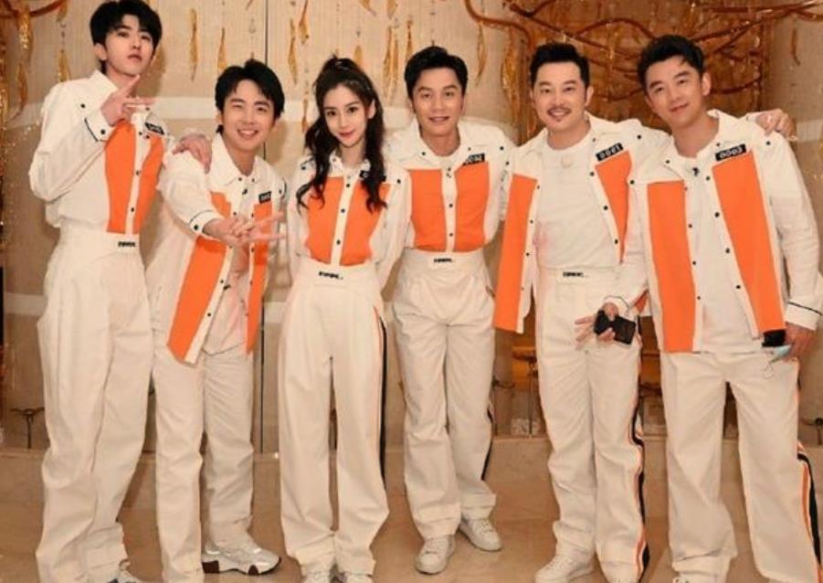 郑恺被曝脾气大？结婚时大半个娱乐圈送祝福，