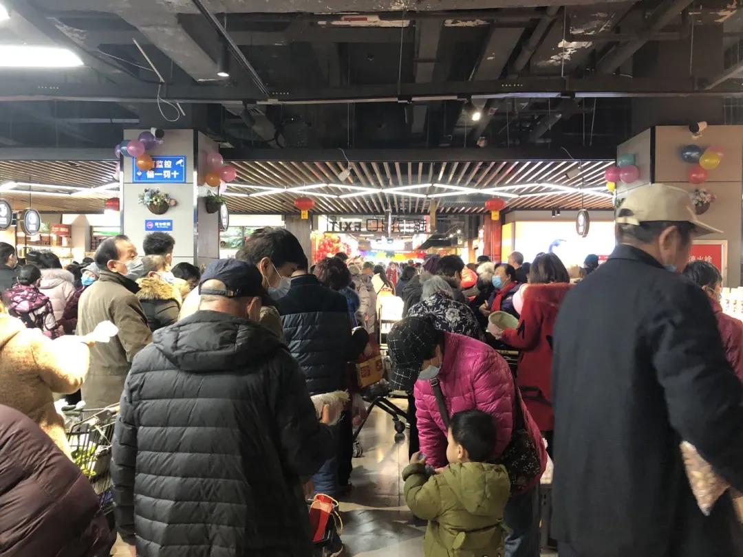 情缘一线牵，世纪华联豆状元再度携手踏征程