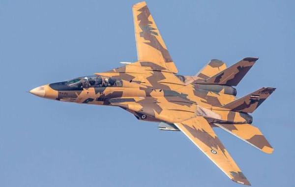 海峡上空爆发激烈狗斗！大国舰载机被连续咬尾