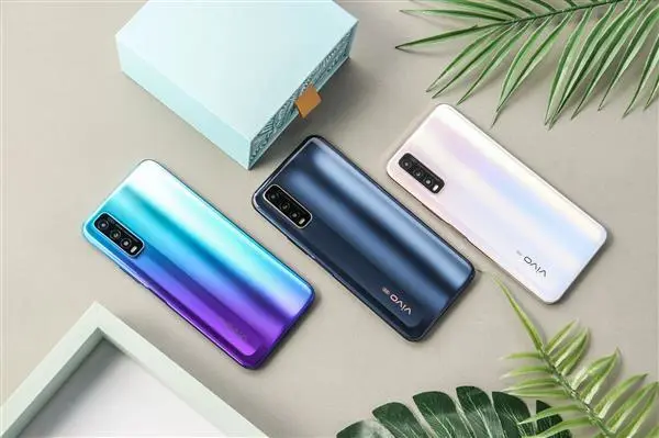 vivo Y70s 颜值兼实力，双模5G新升级