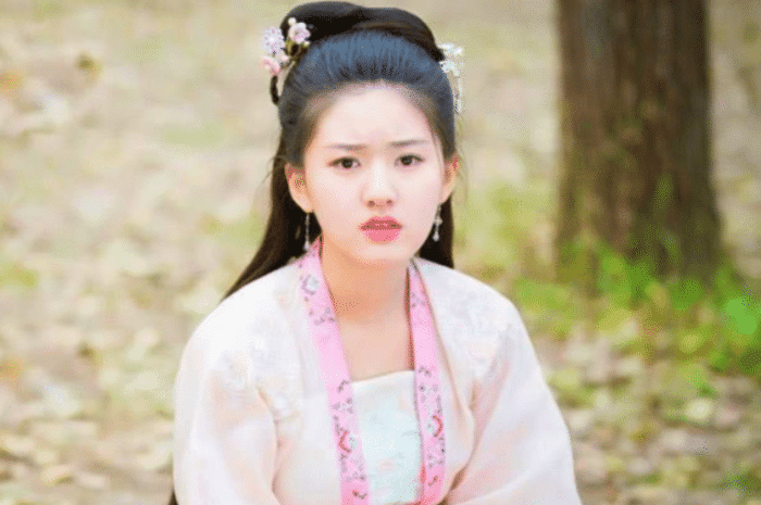 国民女神赵露思被质疑活在美颜之下，有人看过