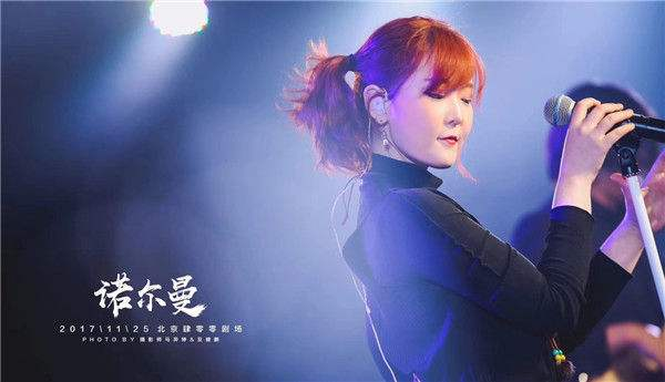 吉祥三宝过去14年：爸爸逝世，妈妈隐退，演女儿