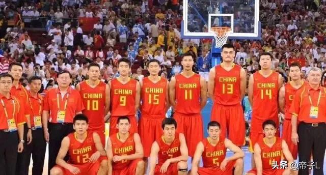 折腰。5年后成为中国男篮领军人物的五位球员