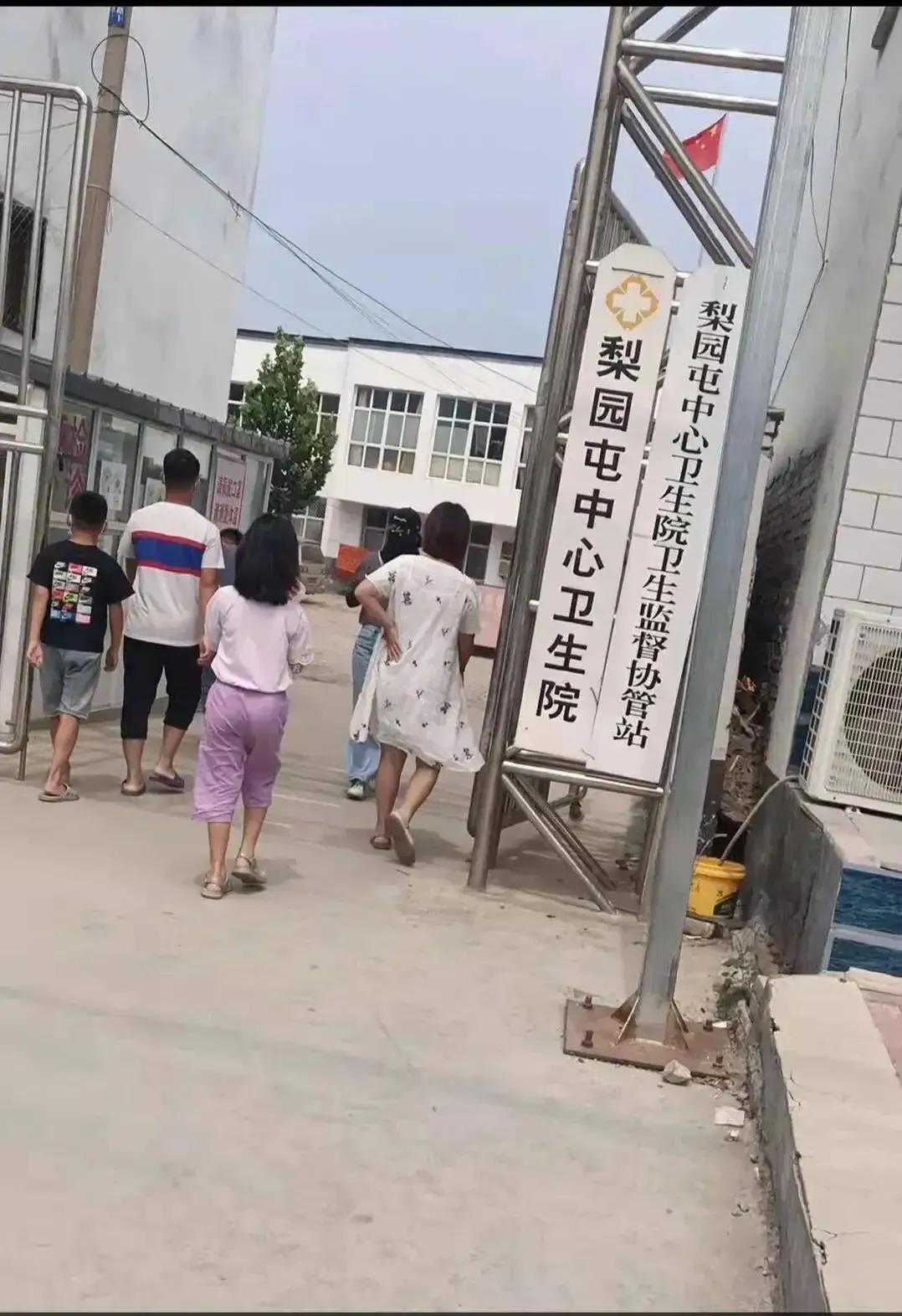 威县一乡镇卫生院无需登记随意进 医生不戴口罩无防护 疫情防控松懈