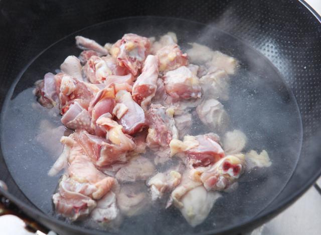 图片[3]-干笋黄焖鸡的做法步骤图厨师长教你在家做黄焖鸡好吃又实惠比-起舞食谱网