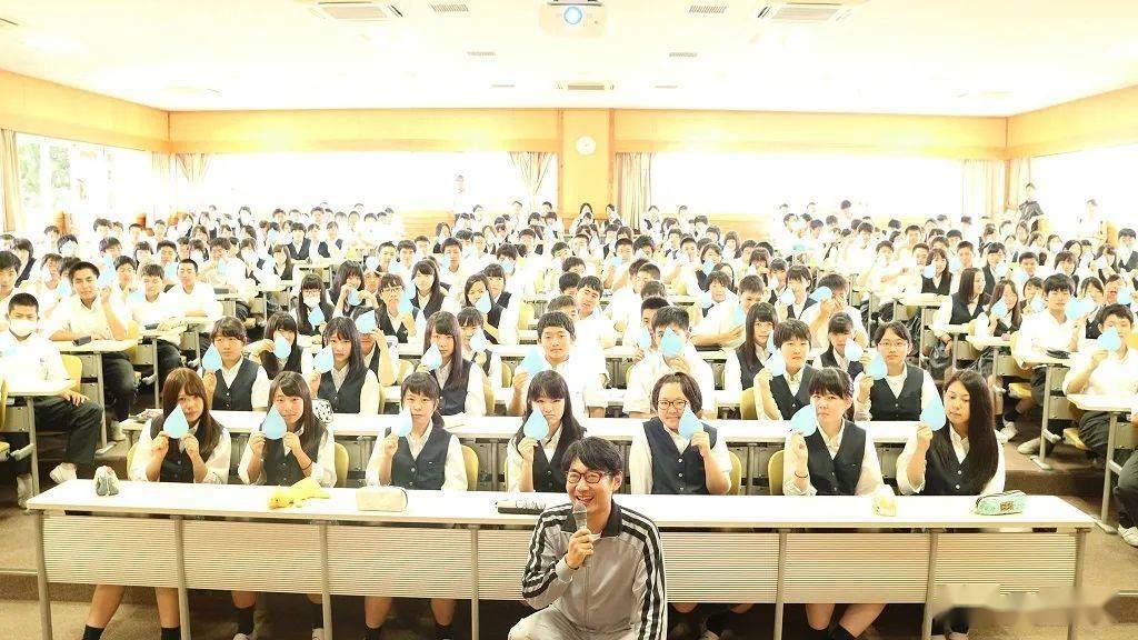 日本流行“上门陪哭服务”，让帅哥帮你擦眼泪！备受女性欢迎…