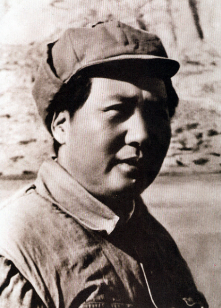1937年，周恩来劳山遇刺，副官陈友才扮替身牺牲，死时身中20刀