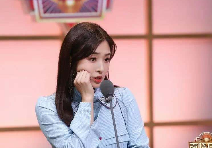 出道即巅峰，被骂“公交车”，陷陪睡丑闻的张