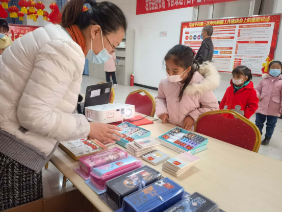 新疆若羌县：庆元宵 猜灯谜 弘扬传统文化