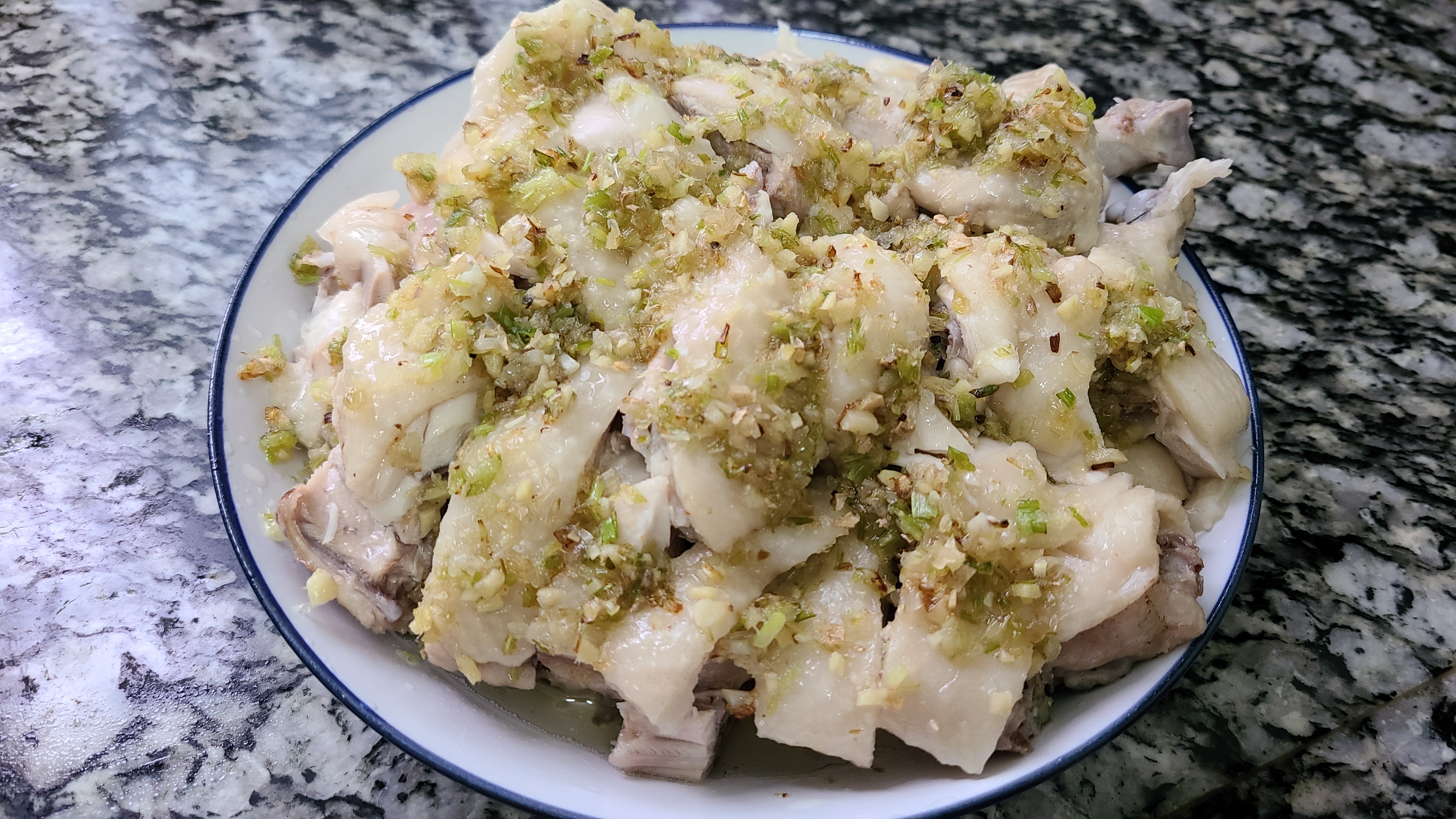 蔥油雞，廣東又香又美味的一道家常菜，看著直流口水