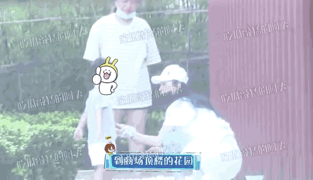 赵丽颖带儿子逛商场，两岁“想想”正面首度曝光，母子互动温馨