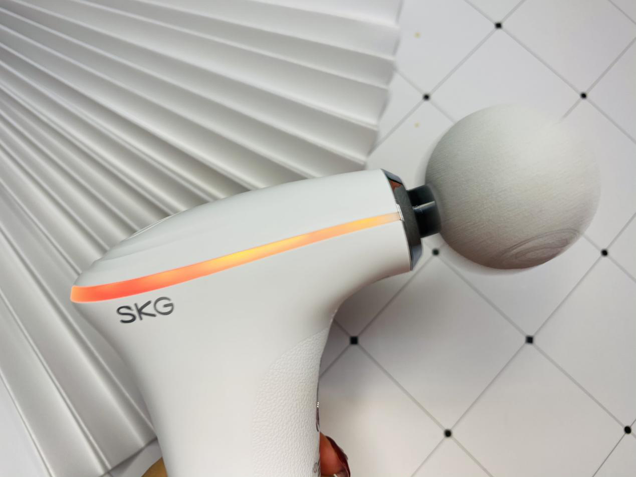 深度测评筋膜枪界的网红—SKG F5热敷按摩筋膜枪