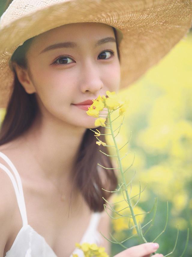 11个油菜花拍照姿势，拍油菜花必备，一个比一个漂亮