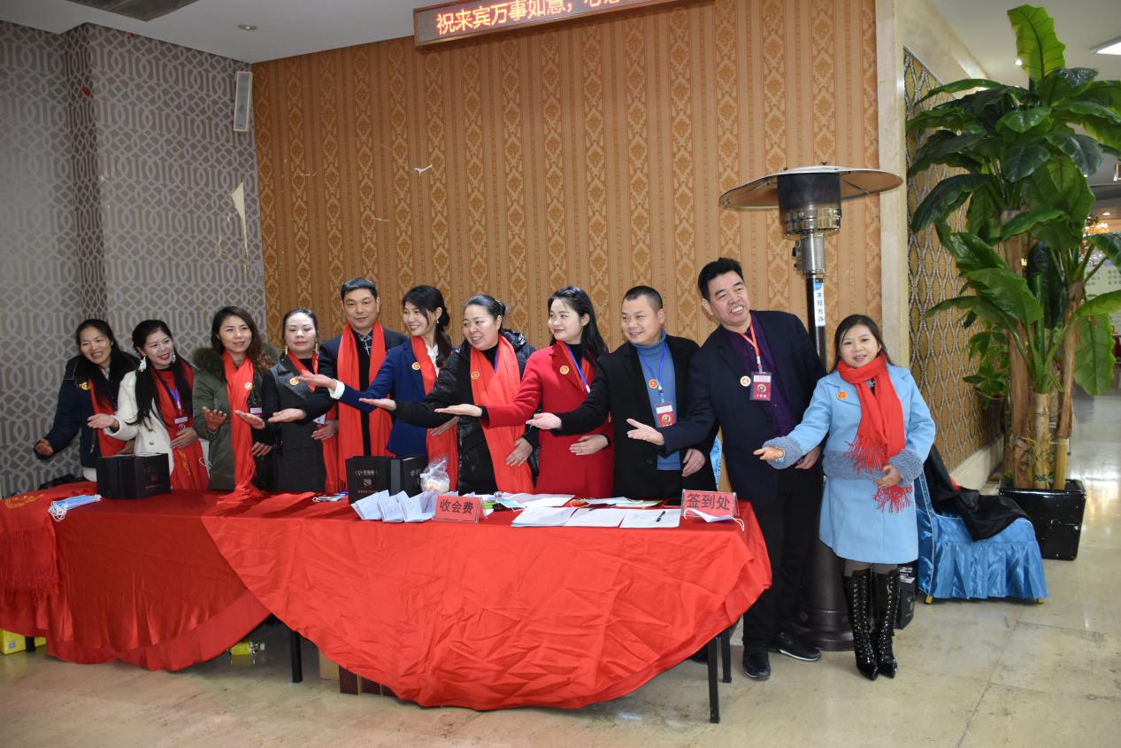宁乡市青年帮衬公益互助会 举行第三届年会暨捐资助学主题活动