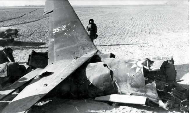 蒋介石76岁生日，岳振华打下台湾飞机做贺礼，晋