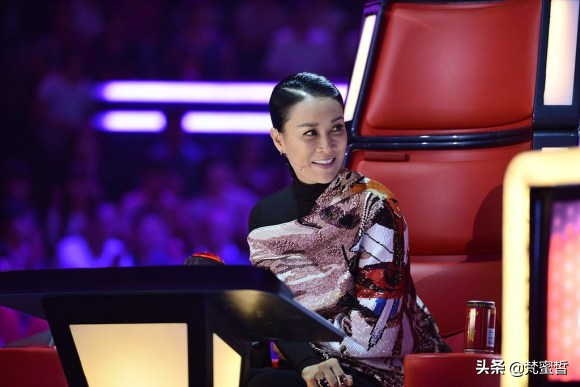 姐姐|53岁那英上姐姐选秀！跳舞堪比作法现场 直言做惯评委期待被评价